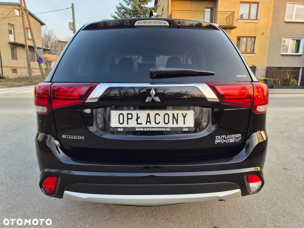 Mitsubishi Outlander - 21
