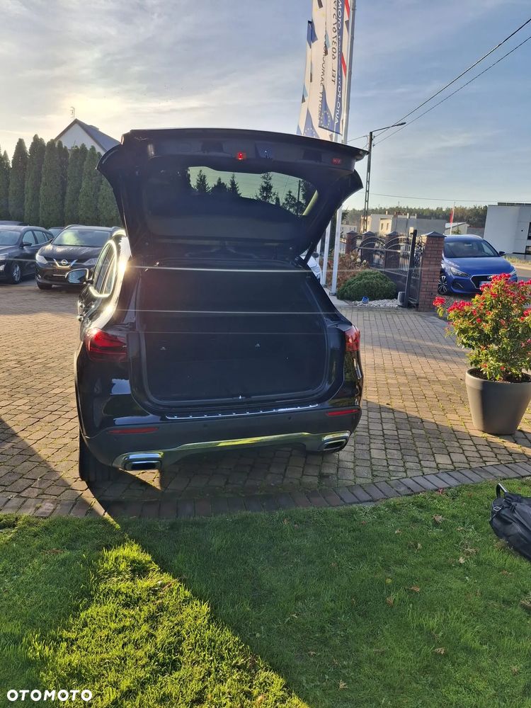 Mercedes-Benz GLA 180 d Progressive 8G-DCT - 10