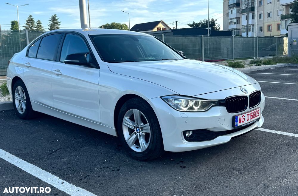 BMW Seria 3 320d xDrive Sport Line - 1