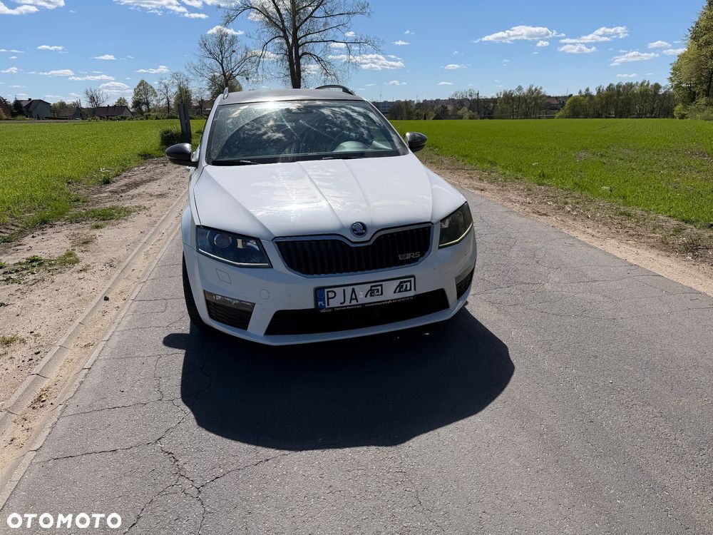 Skoda Octavia 2.0 TDI DSG RS - 2