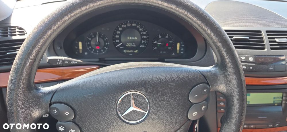 Mercedes-Benz Klasa E 220 CDI Automatik Avantgarde BusinessEDITION - 29