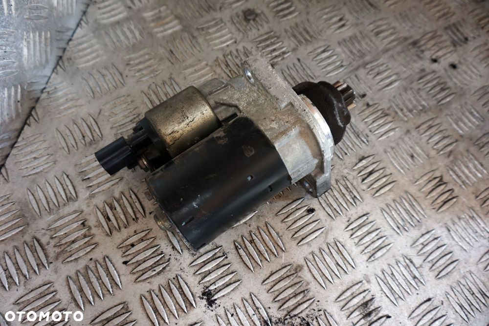 ROZRUSZNIK A3 8P LIFT 1.6 8V 02T911023M AUDI 2008-2013 - 2