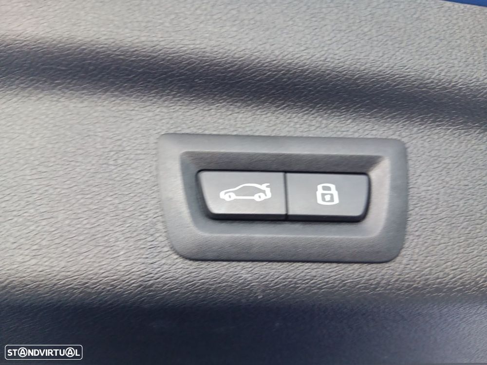 BMW 225xe Active Tourer e xDrive Pack Desportivo M - 29