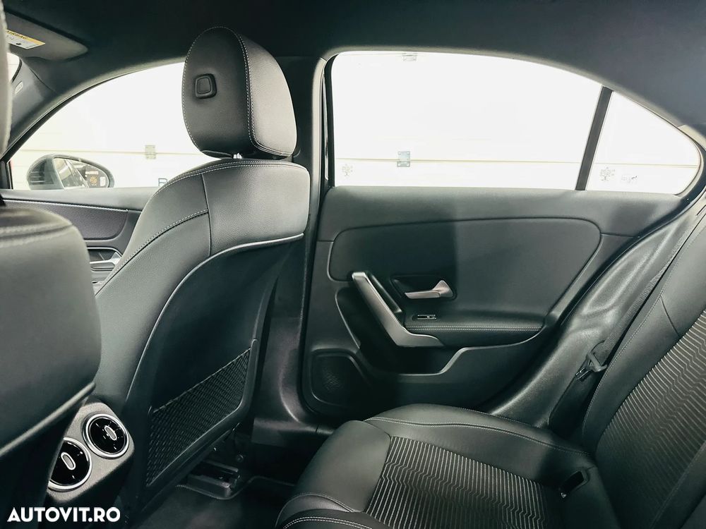 Mercedes-Benz A 200 7G-DCT Progressive - 27