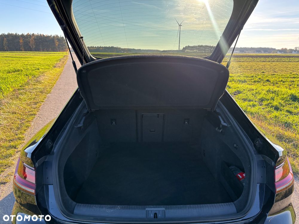 Volkswagen Arteon 2.0 TDI SCR R-Line DSG - 10