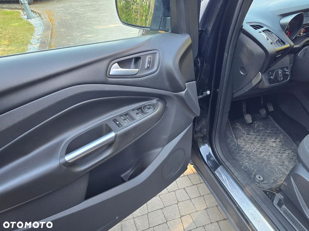 Ford Kuga 1.5 EcoBoost 2x4 Cool & Connect - 11