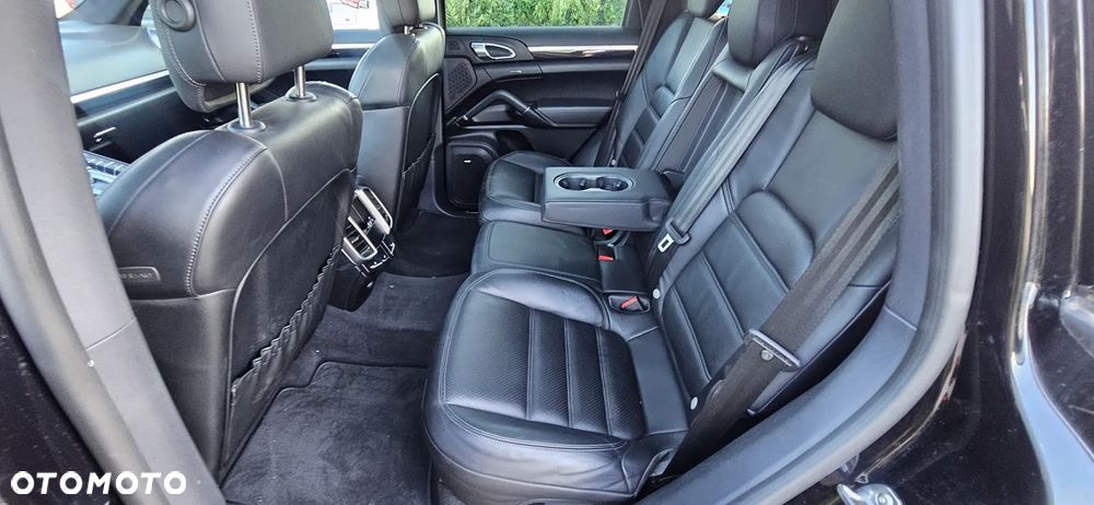 Porsche Cayenne - 24