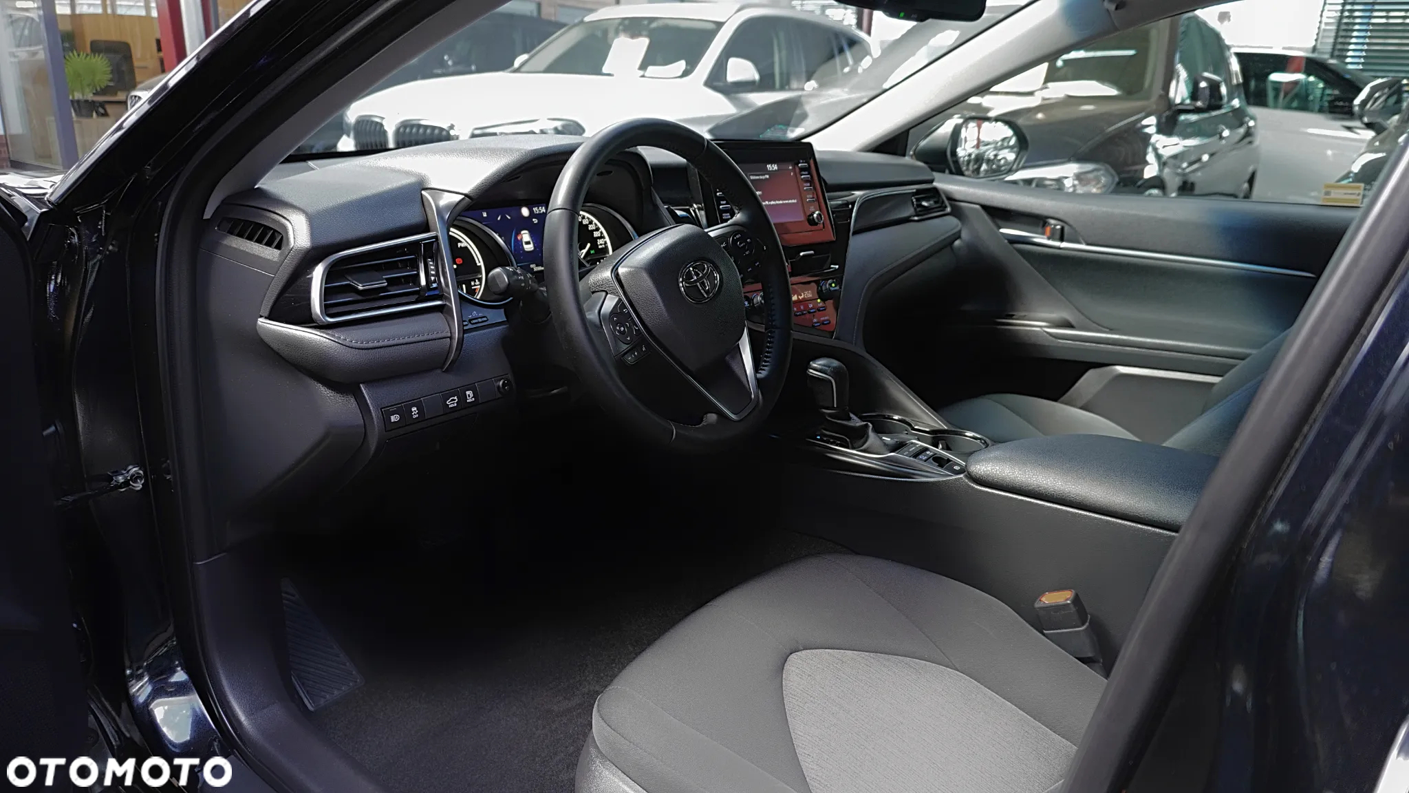Toyota Camry 2.5 Hybrid Comfort CVT - 13