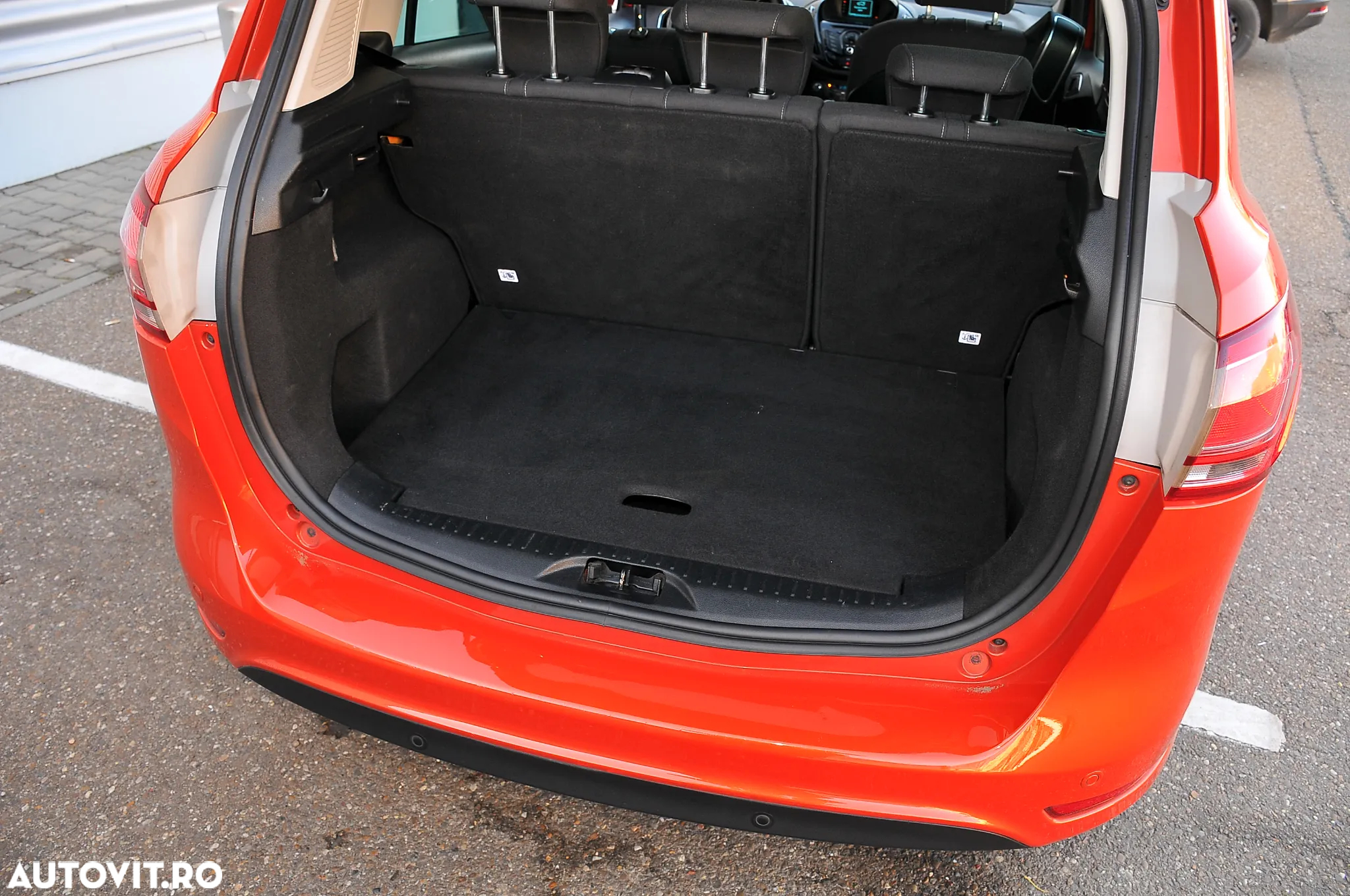 Ford B-Max 1.6 TDCi DPF Titanium - 14