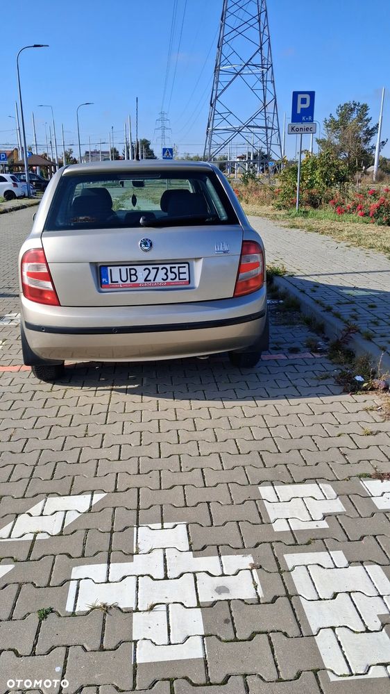 Skoda Fabia 2005 photo 2