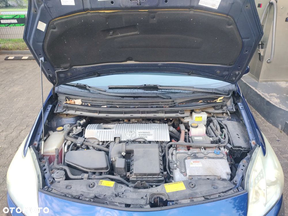 Toyota Prius 1.8 HSD Sol - 9