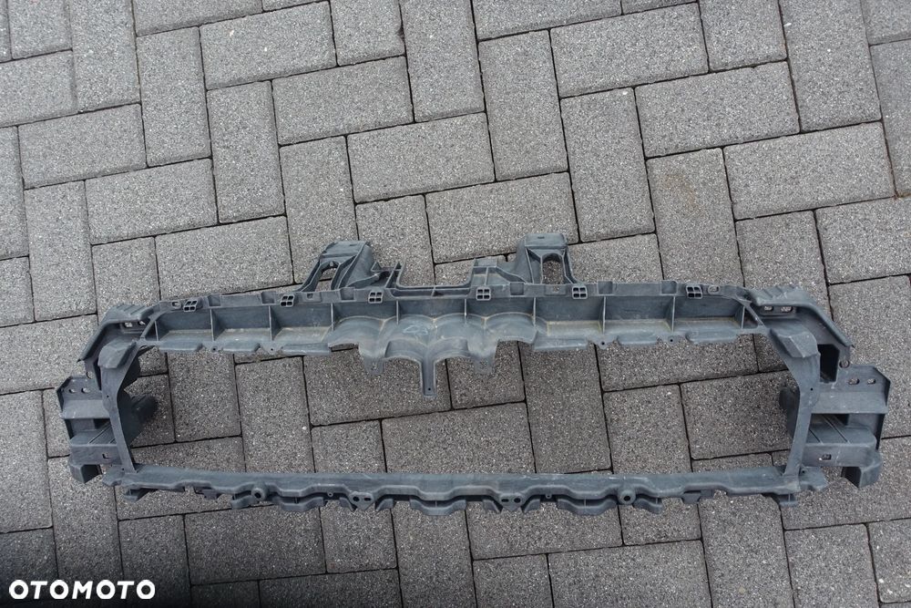 WZMOCNIENIE ATRAPY GRILLA AUDI Q3 15r- LIFT 8U0 - 1