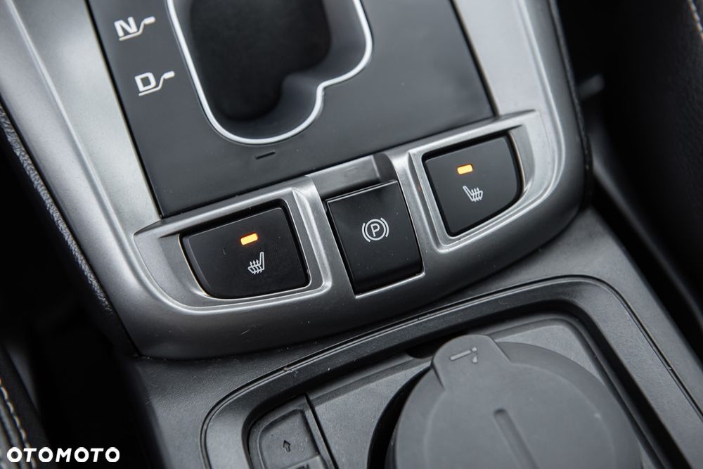Chevrolet Captiva - 23