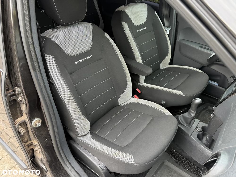Dacia Lodgy 1.6 SCe Stepway S&S - 14