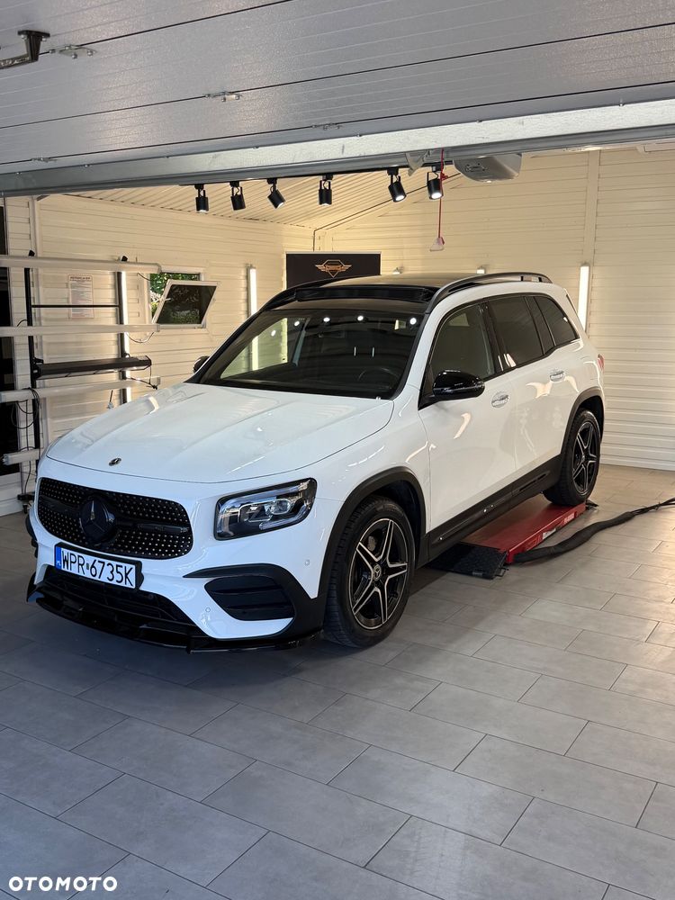 Mercedes-Benz GLB 200 4-Matic AMG Line 8G-DCT - 22