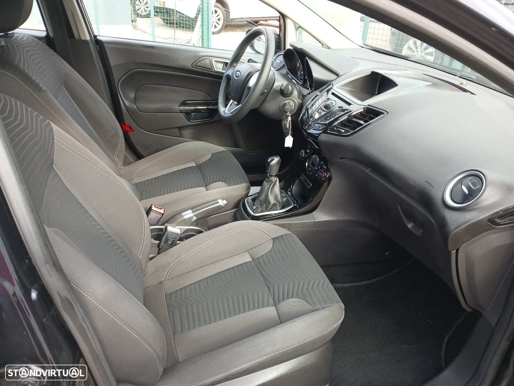 Ford Fiesta 1.0 T EcoBoost Titanium - 21