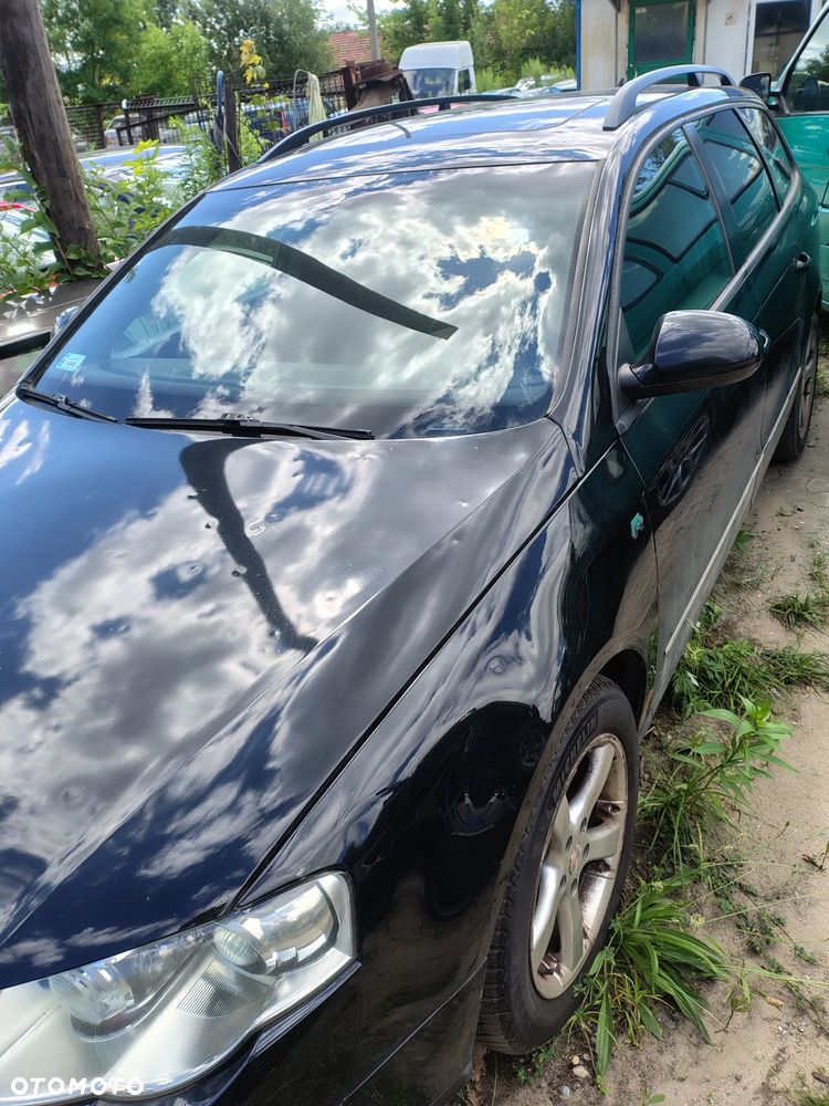 Volkswagen Passat 2.0 TDI Comfortline DSG - 14