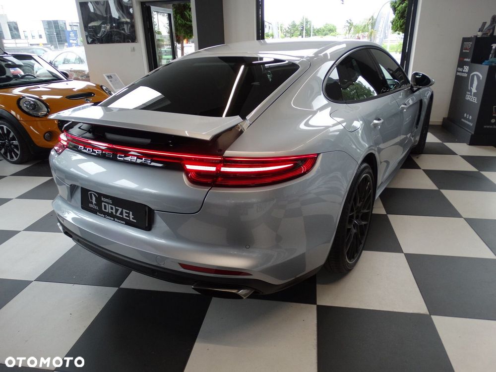 Porsche Panamera - 5