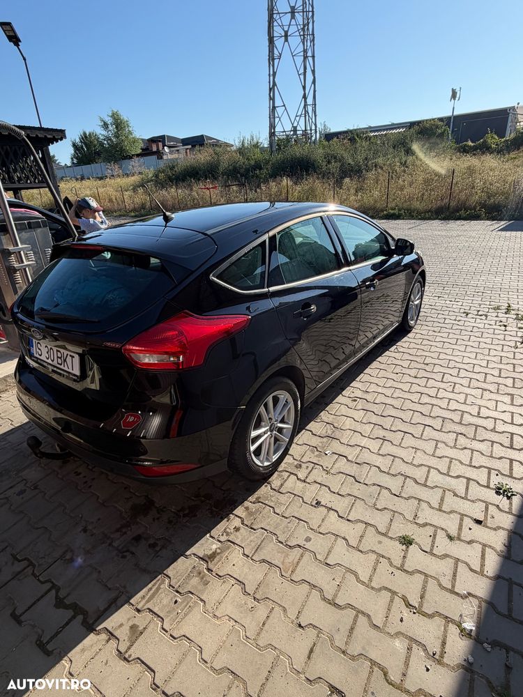 Ford Focus - 11