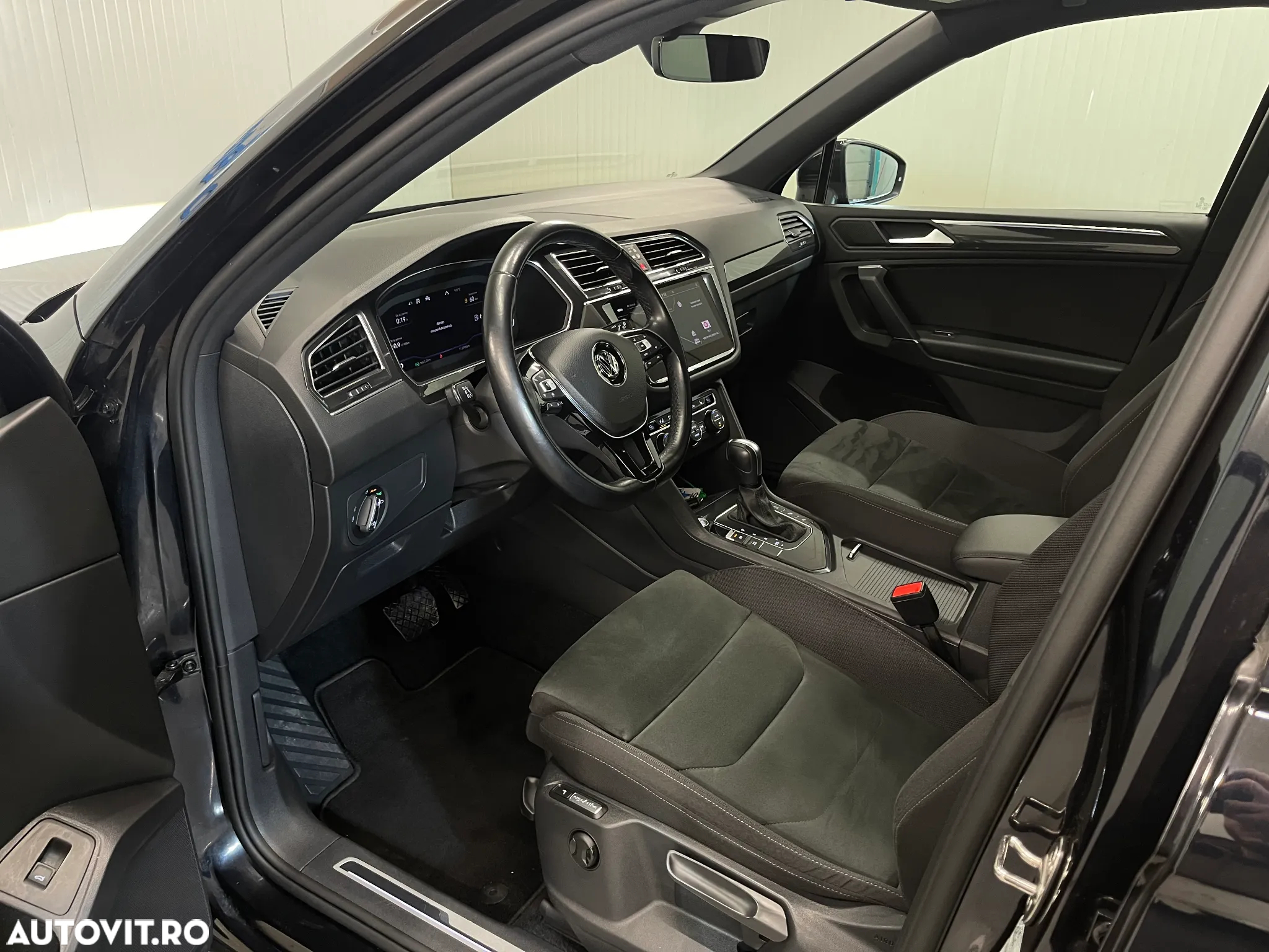 Volkswagen Tiguan Allspace 2.0 TDI DSG R-Line - 5