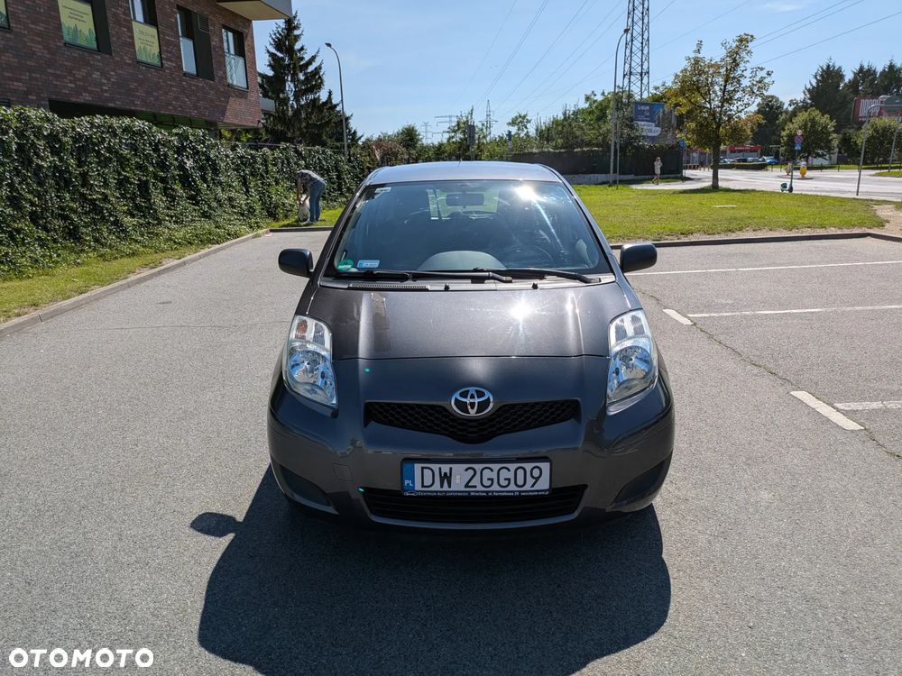 Toyota Yaris 1.33 Luna - 2
