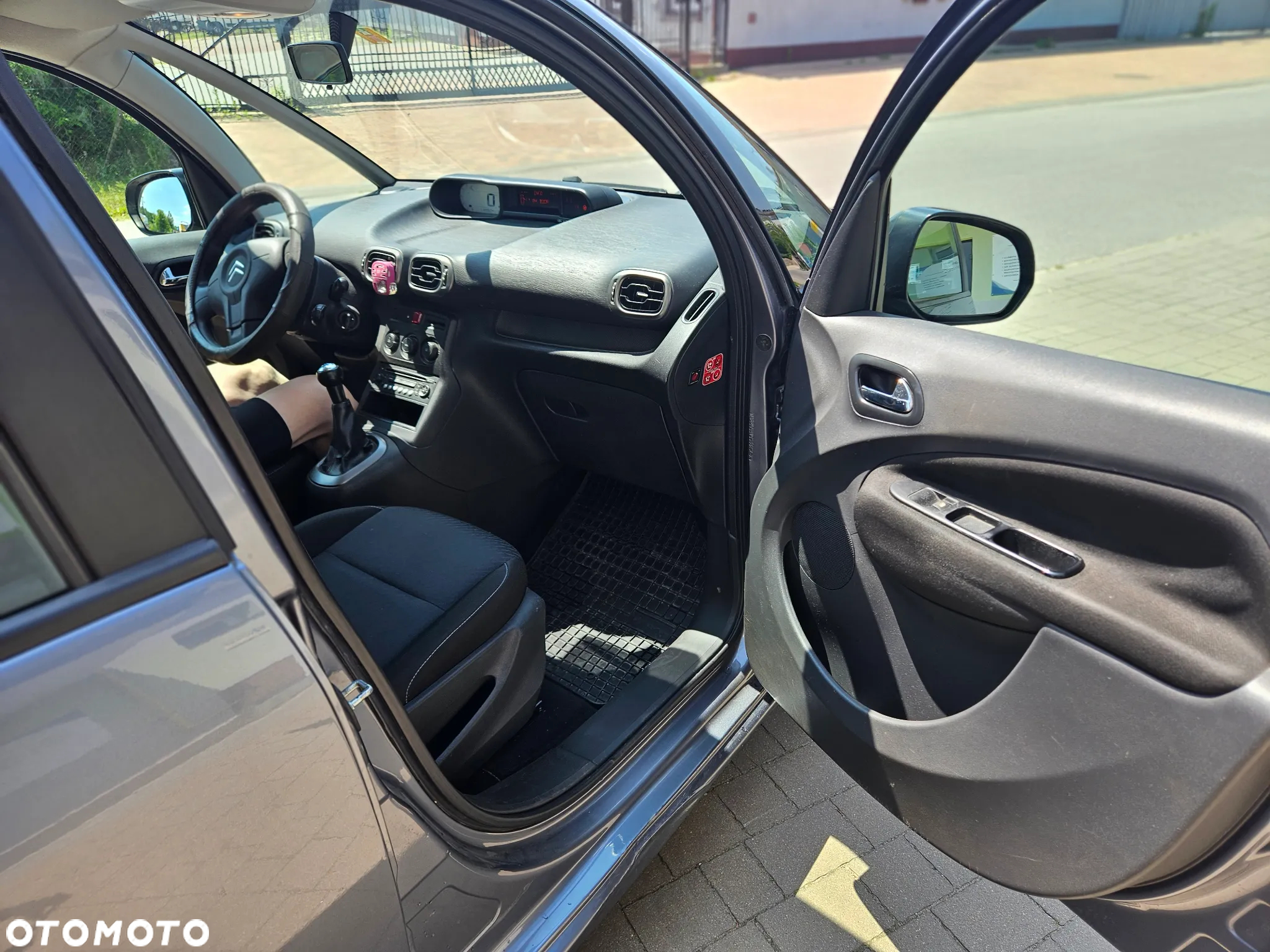 Citroën C3 Picasso 1.4i Attraction - 13
