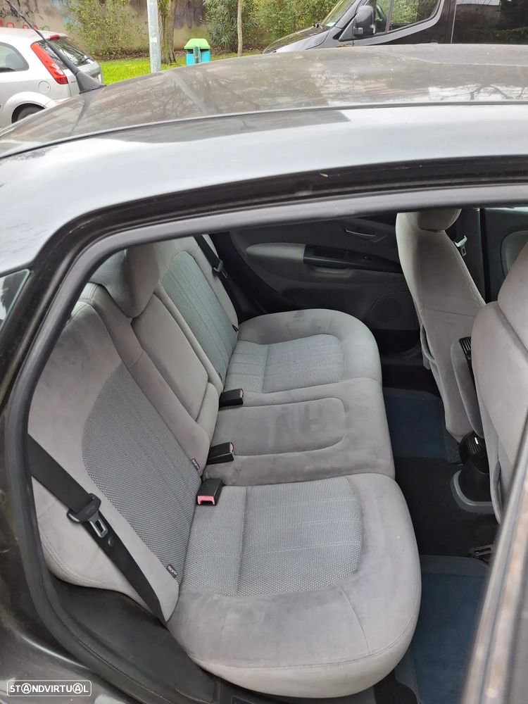 Fiat Linea 1.3 M-Jet Emotion - 11