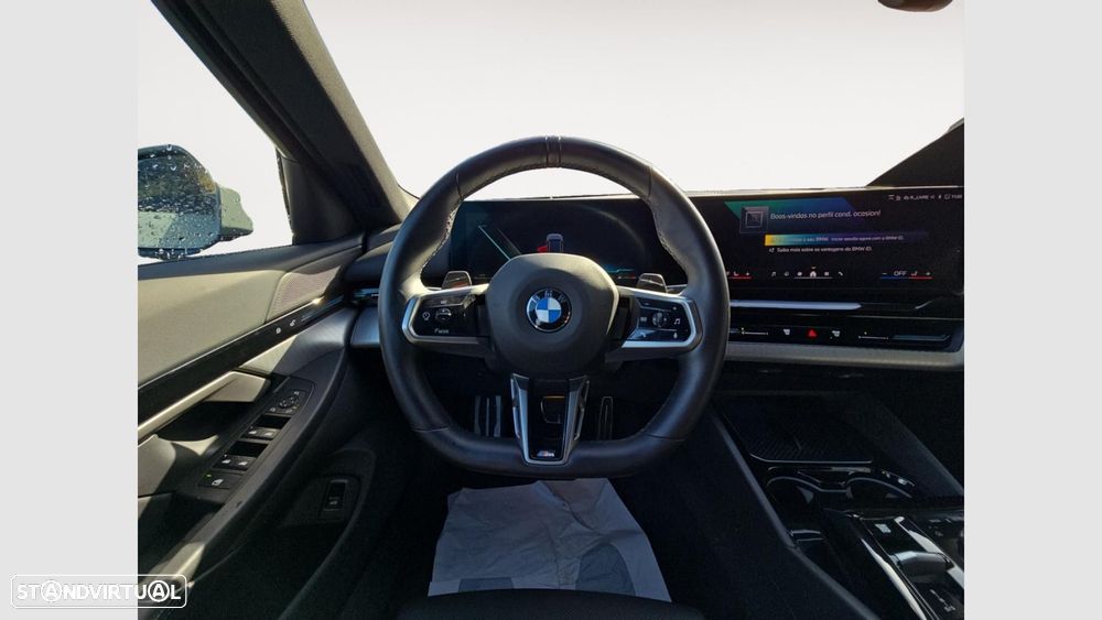 BMW 520 d Pack Desportivo M - 12
