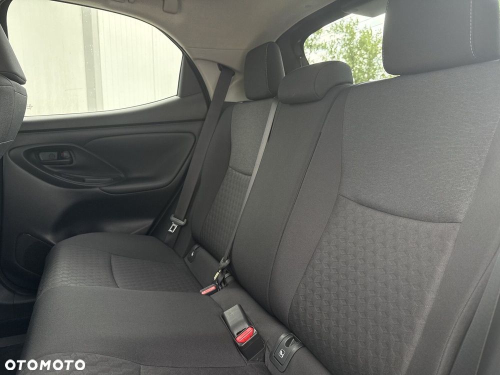 Toyota Yaris - 32
