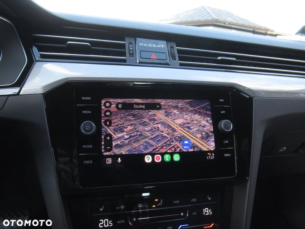 Volkswagen Passat 2.0 TSI Business DSG - 33