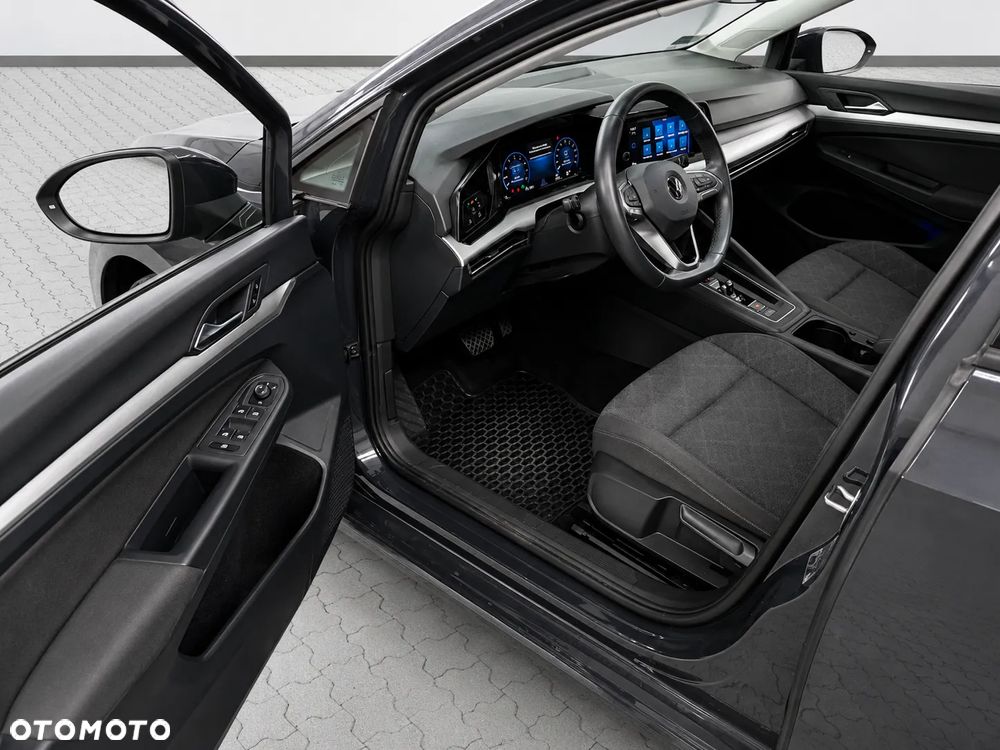 Volkswagen Golf 1.5 eTSI Life DSG - 9