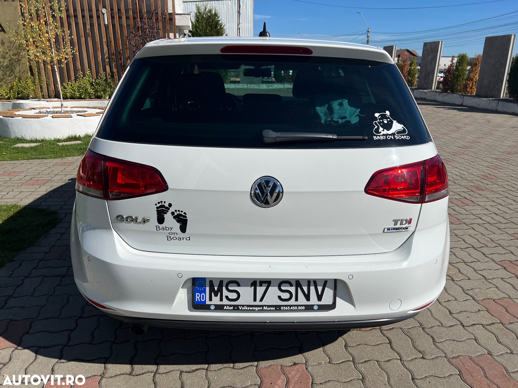 Volkswagen Golf 1.6 TDI BlueMotion Technology Lounge - 8