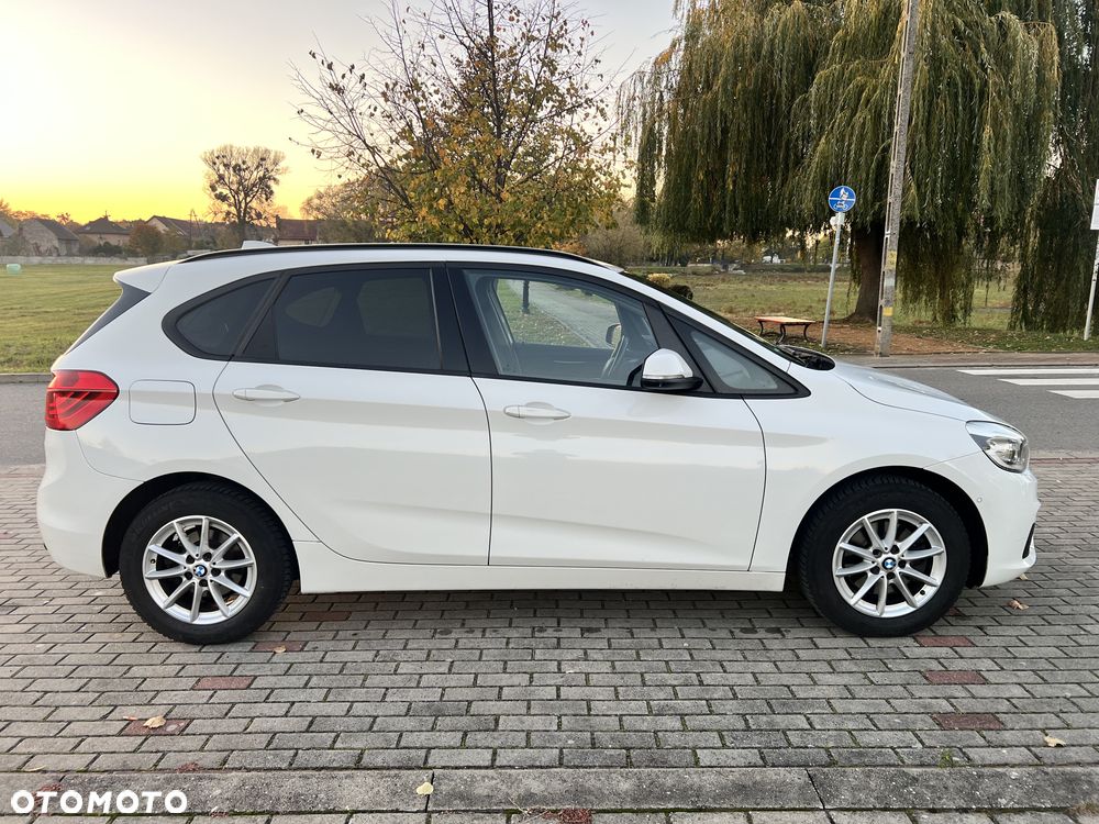 BMW Seria 2 220i Advantage - 8