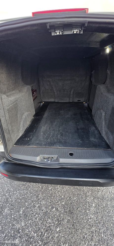 Ford Transit Connect - 17