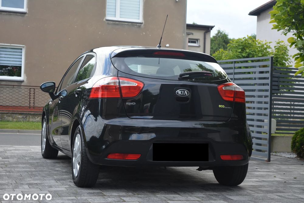 Kia Rio 1.2 Dream Team Edition - 4