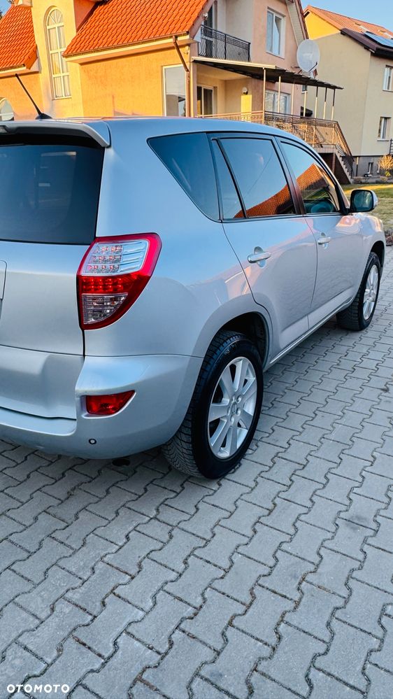Toyota RAV4 - 7