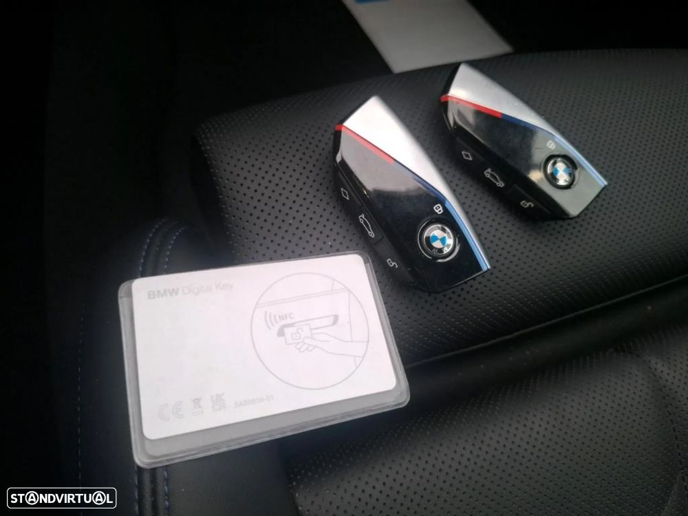 BMW i5 eDrive40 Pack Desportivo M - 10