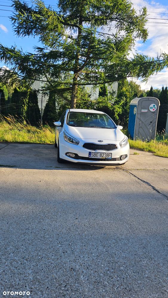 Kia Ceed - 14