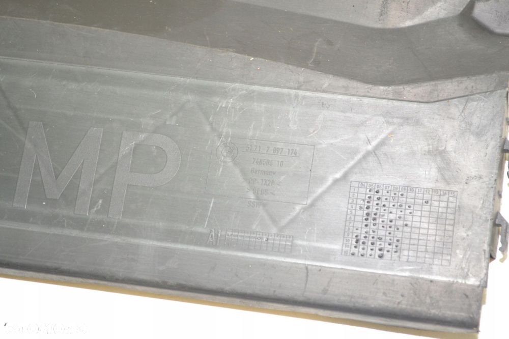 BMW E60 E61 LCI OSŁONA KANAŁ POWIETRZA DOLNA 7897174 - 3