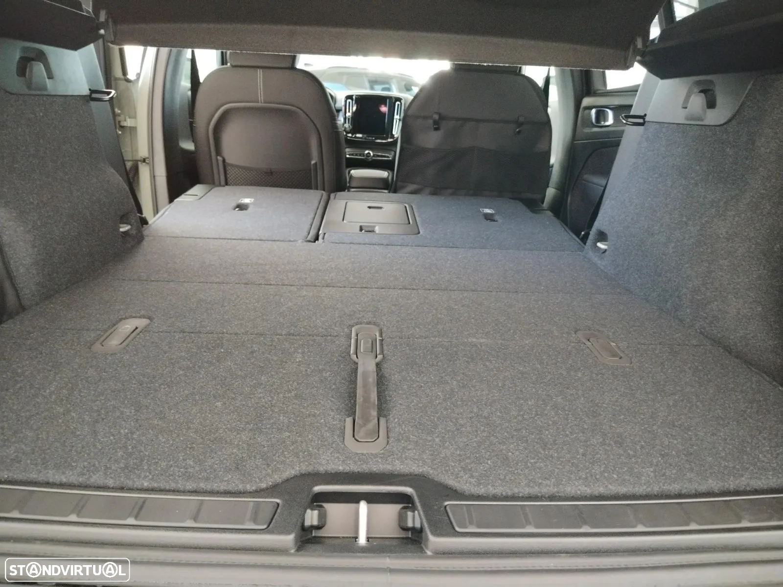 Volvo EX40 82 kWh Single Motor Extended Range Plus - 6