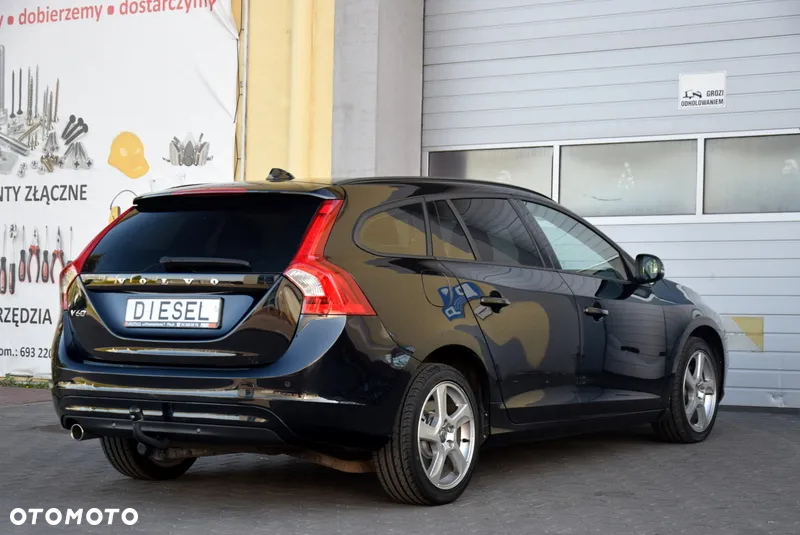Volvo V60 D3 Summum - 14