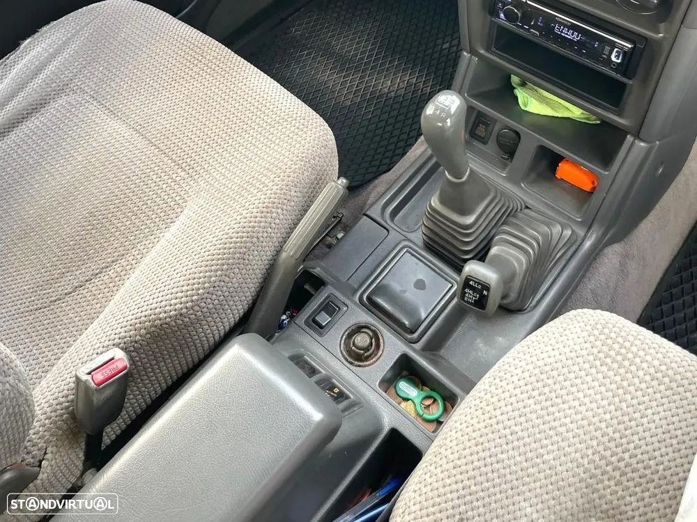 Mitsubishi Pajero 2.5 TDi GLS - 13