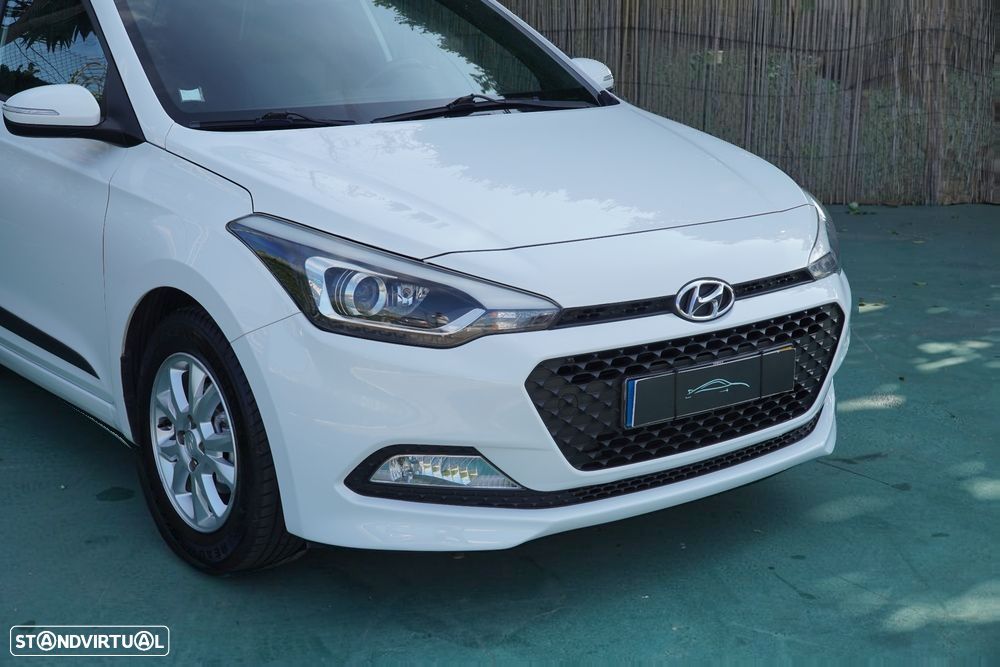 Hyundai i20 1.2 Blue Comfort+Pack Look+JLL16 - 6