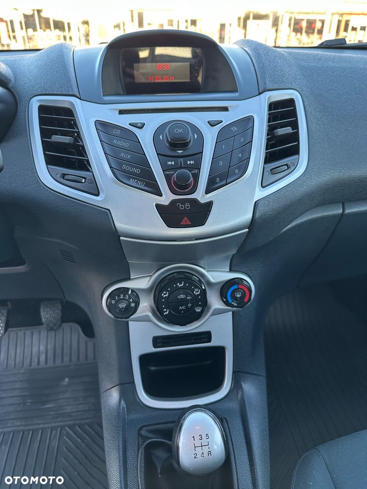 Ford Fiesta 1.25 Trend EU5 - 9