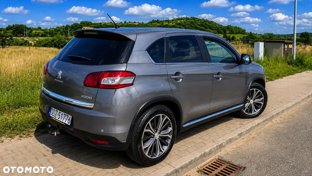 Peugeot 4008 - 4