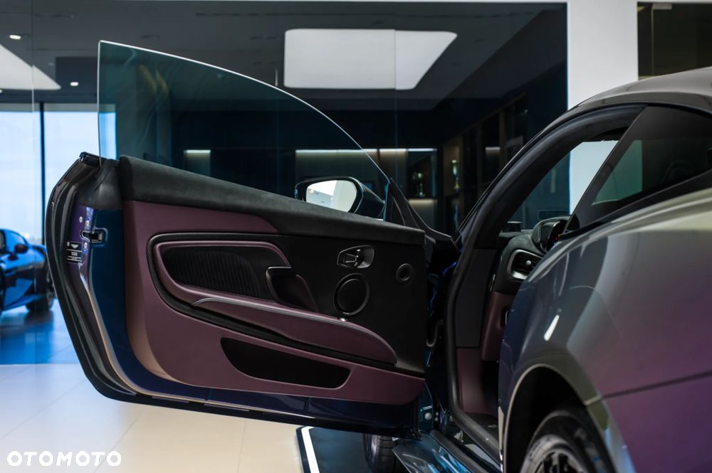 Aston Martin DBS - 17