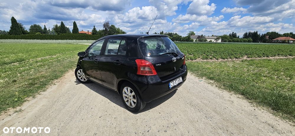 Toyota Yaris - 5