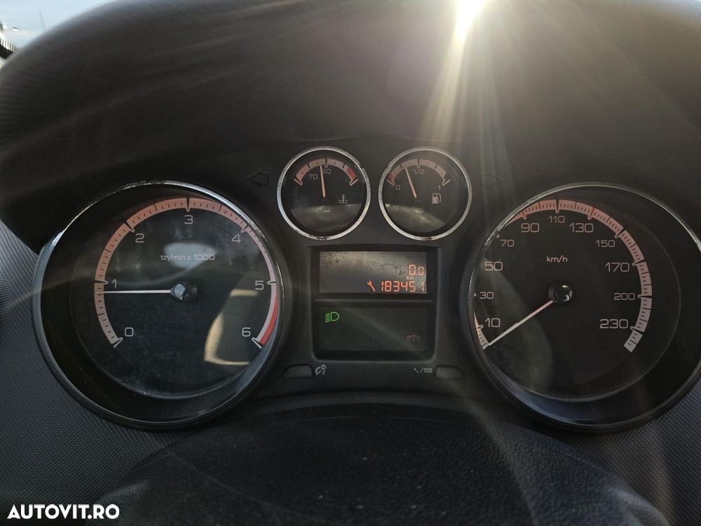 Peugeot 308 HDi FAP 110 Platinum - 6