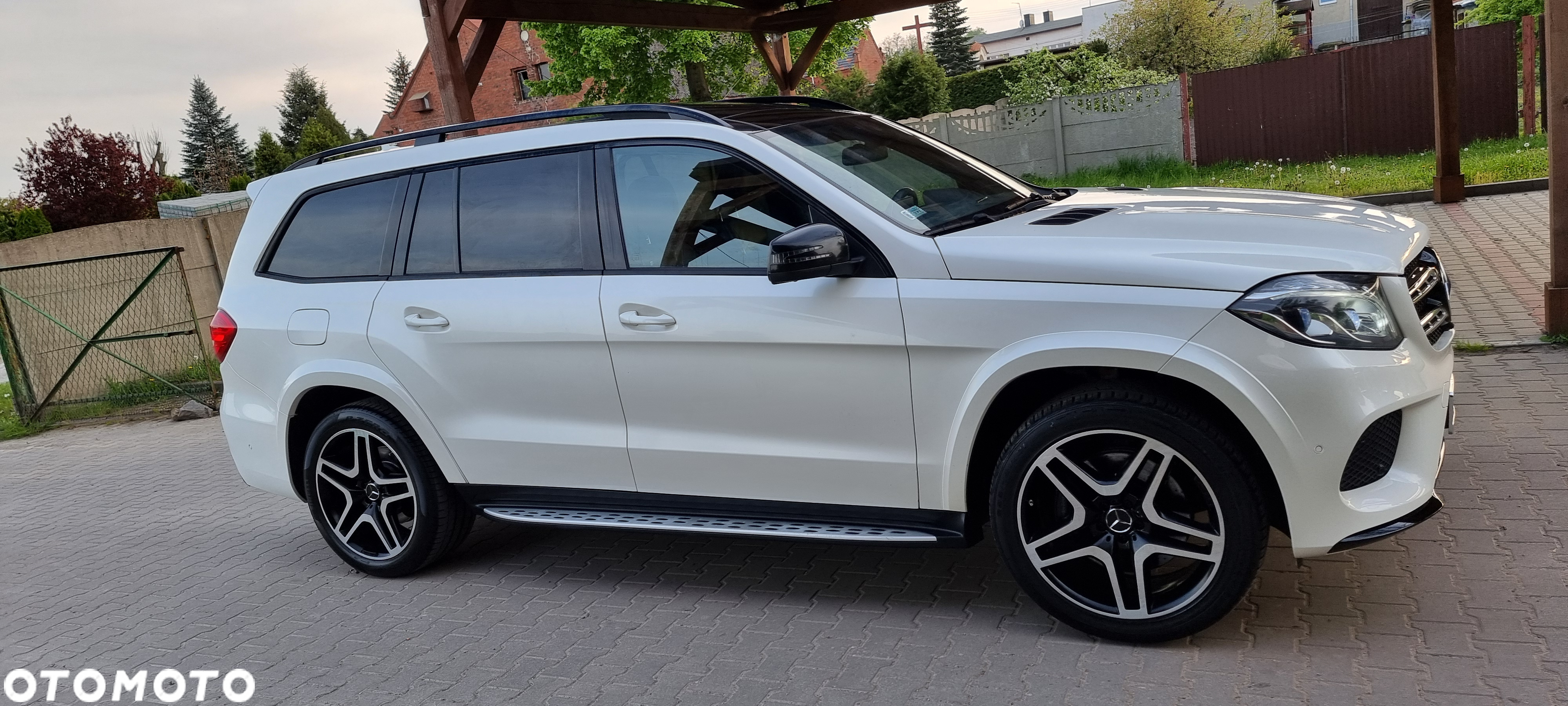 Mercedes-Benz GLS 350 d 4-Matic - 12