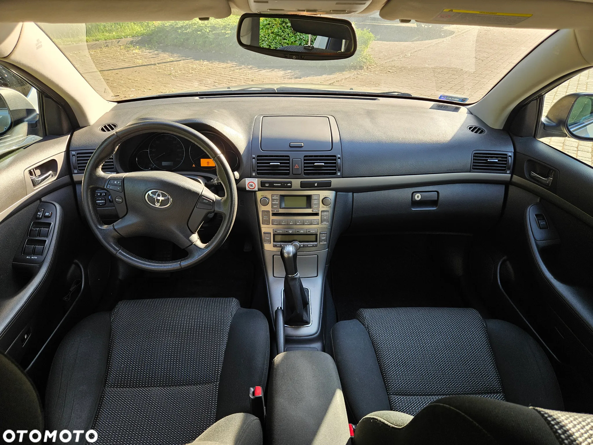 Toyota Avensis 1.8 VVT-i Combi Sol - 15